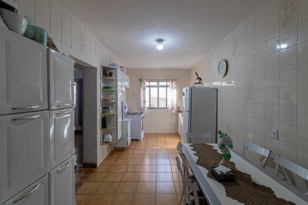 Casa à venda com 310m², 4 quartos e 4 vagas Casa à venda com 310m², 4 quartos e 4 vagasCasa 1 - Cozinha