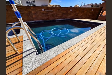 Apartamento à venda com 65m², 2 quartos e 1 vagaÁrea comum - Piscina