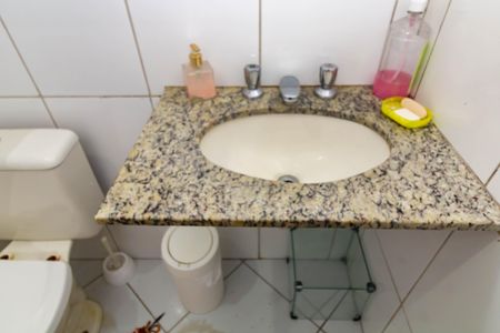 Casa à venda com 120m², 3 quartos e 2 vagasBanheiro Social