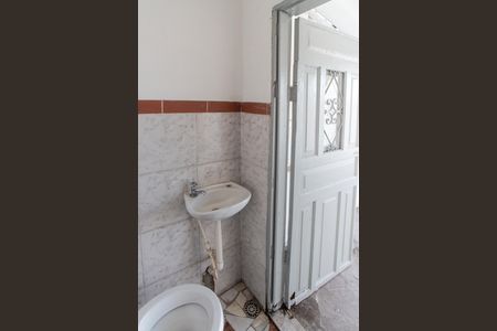 Casa à venda com 70m², 2 quartos e 1 vagaTerraço - Banheiro