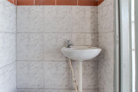 Casa à venda com 70m², 2 quartos e 1 vagaTerraço - Banheiro