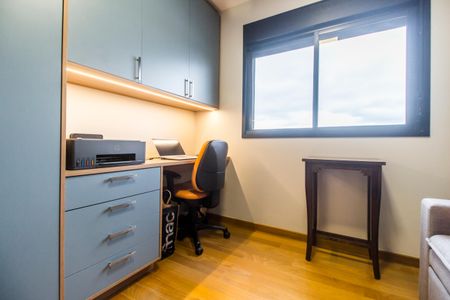 Apartamento à venda com 76m², 2 quartos e 2 vagas Apartamento à venda com 76m², 2 quartos e 2 vagasQuarto