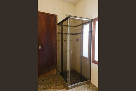 Casa à venda com 179m², 3 quartos e 1 vagaBanheiro Canadense