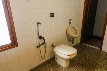 Casa à venda com 179m², 3 quartos e 1 vagaBanheiro Canadense