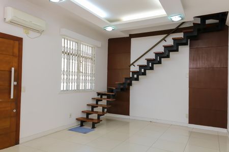 Casa à venda com 179m², 3 quartos e 1 vagaSala 