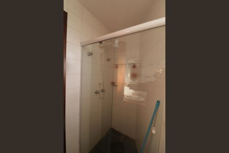 Casa à venda com 300m², 4 quartos e 4 vagasSuíte 2 Banheiro