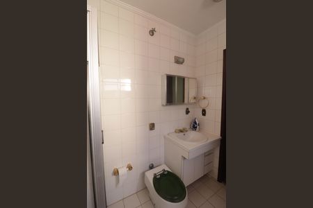 Casa à venda com 300m², 4 quartos e 4 vagasSuíte Banheiro