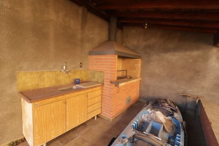 Casa à venda com 300m², 4 quartos e 4 vagasQuintal