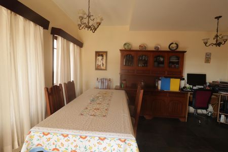 Casa à venda com 300m², 4 quartos e 4 vagasQuarto 1