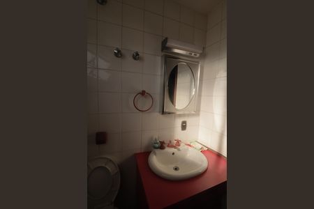 Casa à venda com 300m², 4 quartos e 4 vagasSuíte 2 Banheiro