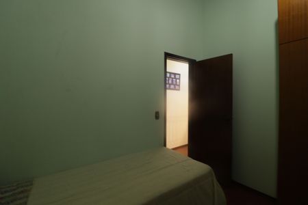 Casa à venda com 300m², 4 quartos e 4 vagasQuarto 2