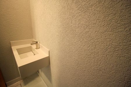 Casa à venda com 160m², 3 quartos e 2 vagasBanheiro da Suíte 1