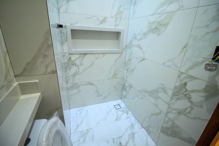 Casa à venda com 160m², 3 quartos e 2 vagasBanheiro da Suíte 2