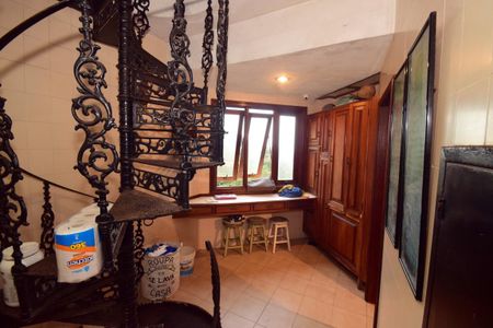 Casa de condomínio para alugar com 816m², 4 quartos e 3 vagasÁrea de Serviço