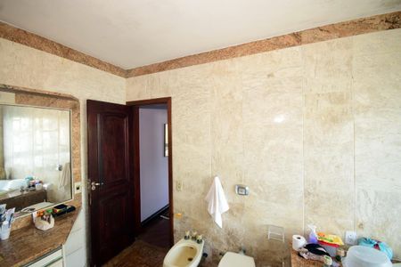 Casa de condomínio para alugar com 816m², 4 quartos e 3 vagasBanheiro Suíte