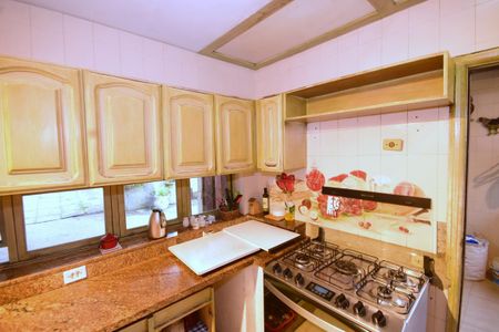 Casa de condomínio para alugar com 816m², 4 quartos e 3 vagasCopa