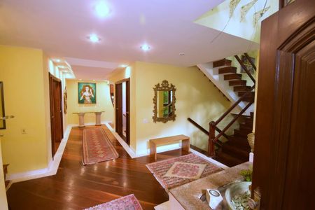 Casa de condomínio para alugar com 816m², 4 quartos e 3 vagasHall de Entrada