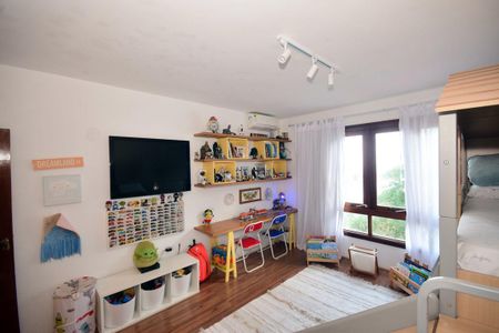 Casa de condomínio para alugar com 816m², 4 quartos e 3 vagasQuarto 2