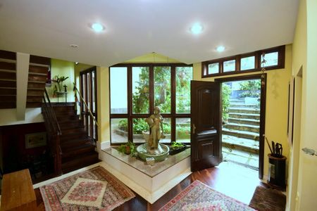 Casa de condomínio para alugar com 816m², 4 quartos e 3 vagasHall de Entrada