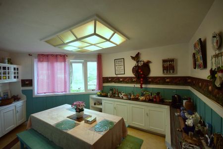 Casa de condomínio para alugar com 816m², 4 quartos e 3 vagasCozinha