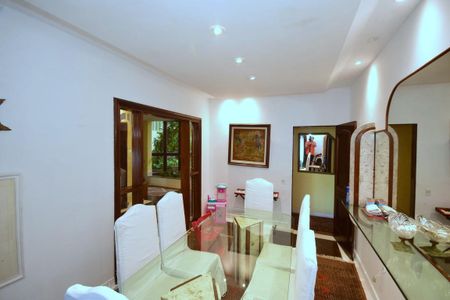 Casa de condomínio para alugar com 816m², 4 quartos e 3 vagasSala de Jantar