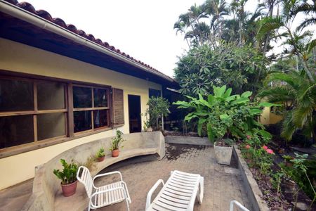 Casa de condomínio para alugar com 816m², 4 quartos e 3 vagasÁrea Externa