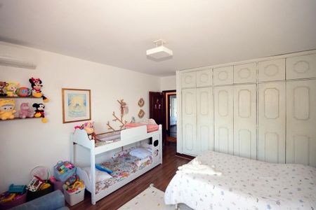 Casa de condomínio para alugar com 816m², 4 quartos e 3 vagasQuarto 1