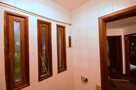 Casa de condomínio para alugar com 816m², 4 quartos e 3 vagasLavabo