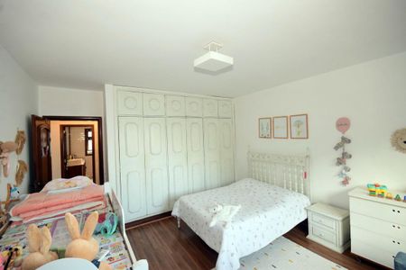 Casa de condomínio para alugar com 816m², 4 quartos e 3 vagasQuarto 1