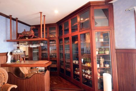 Casa de condomínio para alugar com 816m², 4 quartos e 3 vagasBar