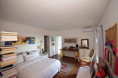 Casa de condomínio para alugar com 816m², 4 quartos e 3 vagasSuíte 2