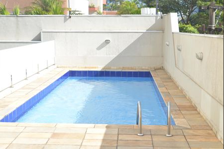 Apartamento à venda com 67m², 2 quartos e 1 vagaÁrea comum - Piscina