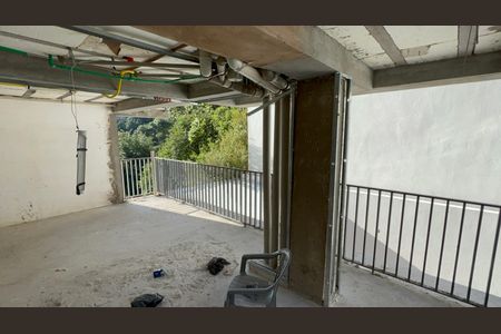 Apartamento à venda com 107m², 2 quartos e 1 vagaVaranda