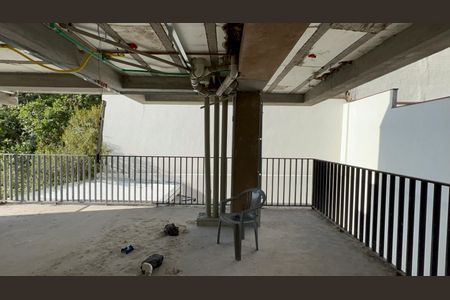 Apartamento à venda com 107m², 2 quartos e 1 vagaVaranda