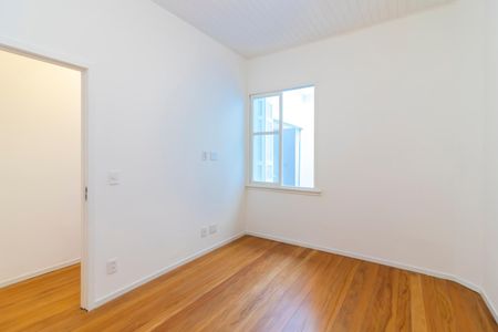 Casa de condomínio à venda com 180m², 3 quartos e 1 vagaSuíte 2