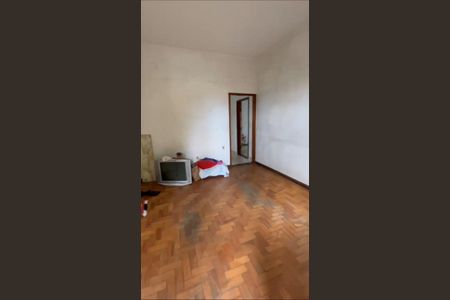 Casa à venda com 320m², 6 quartos e sem vaga