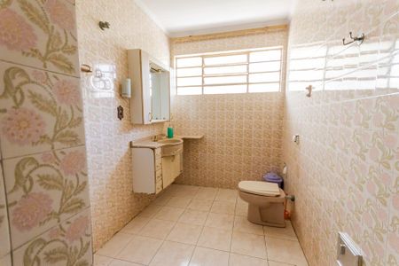 Casa para alugar com 221m², 3 quartos e 5 vagas Casa para alugar com 221m², 3 quartos e 5 vagasBanheiro