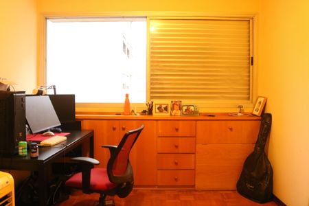 Apartamento à venda com 90m², 3 quartos e 1 vagaQuarto 2