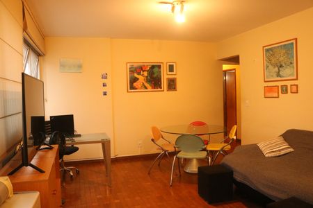 Apartamento à venda com 90m², 3 quartos e 1 vagaSala