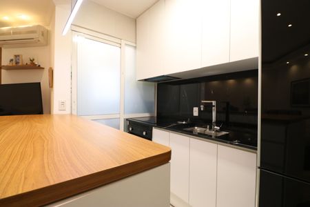 Apartamento à venda com 50m², 2 quartos e 2 vagasCozinha e Área de Serviço
