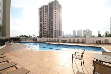 Apartamento à venda com 50m², 2 quartos e 2 vagasÁrea comum - Piscina