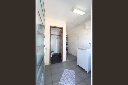 Casa à venda com 120m², 3 quartos e 1 vagaÁrea de Serviço