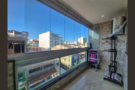 Apartamento para alugar com 70m², 2 quartos e sem vagaVaranda