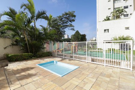 Apartamento à venda com 65m², 2 quartos e 1 vaga Apartamento à venda com 65m², 2 quartos e 1 vagaPiscina