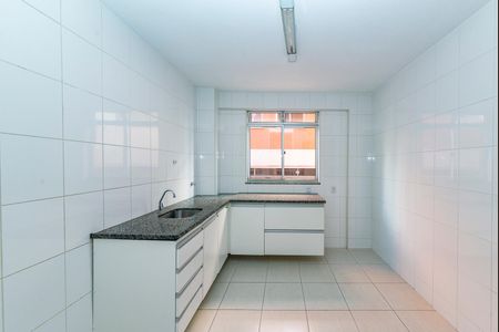 Apartamento para alugar com 110m², 3 quartos e 3 vagas Apartamento para alugar com 110m², 3 quartos e 3 vagasCozinha
