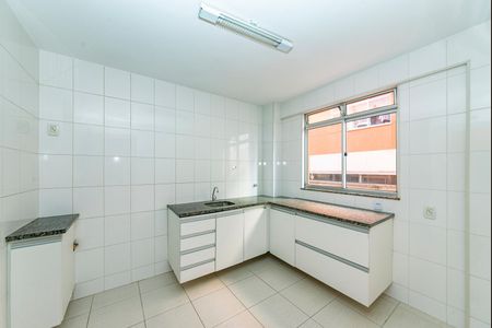 Apartamento para alugar com 110m², 3 quartos e 3 vagas Apartamento para alugar com 110m², 3 quartos e 3 vagasCozinha