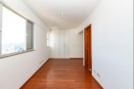 Apartamento para alugar com 110m², 3 quartos e 3 vagas Apartamento para alugar com 110m², 3 quartos e 3 vagasSuíte