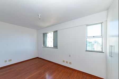 Apartamento para alugar com 110m², 3 quartos e 3 vagas Apartamento para alugar com 110m², 3 quartos e 3 vagasSuíte