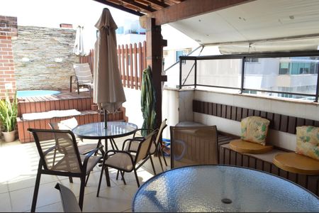 Apartamento para alugar com 158m², 3 quartos e 1 vagaTerraço