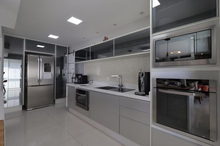 Apartamento à venda com 115m², 3 quartos e 2 vagasCozinha